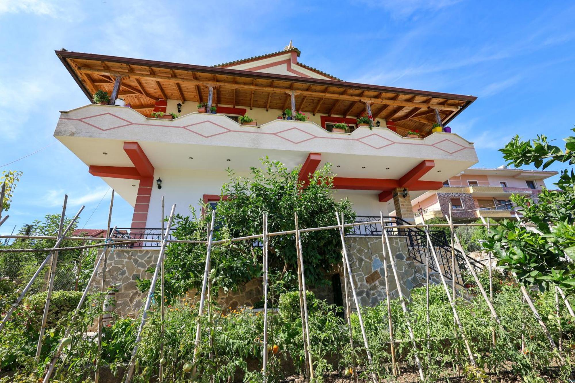 Villa Xherimeja Family Oasis Berat Exterior foto